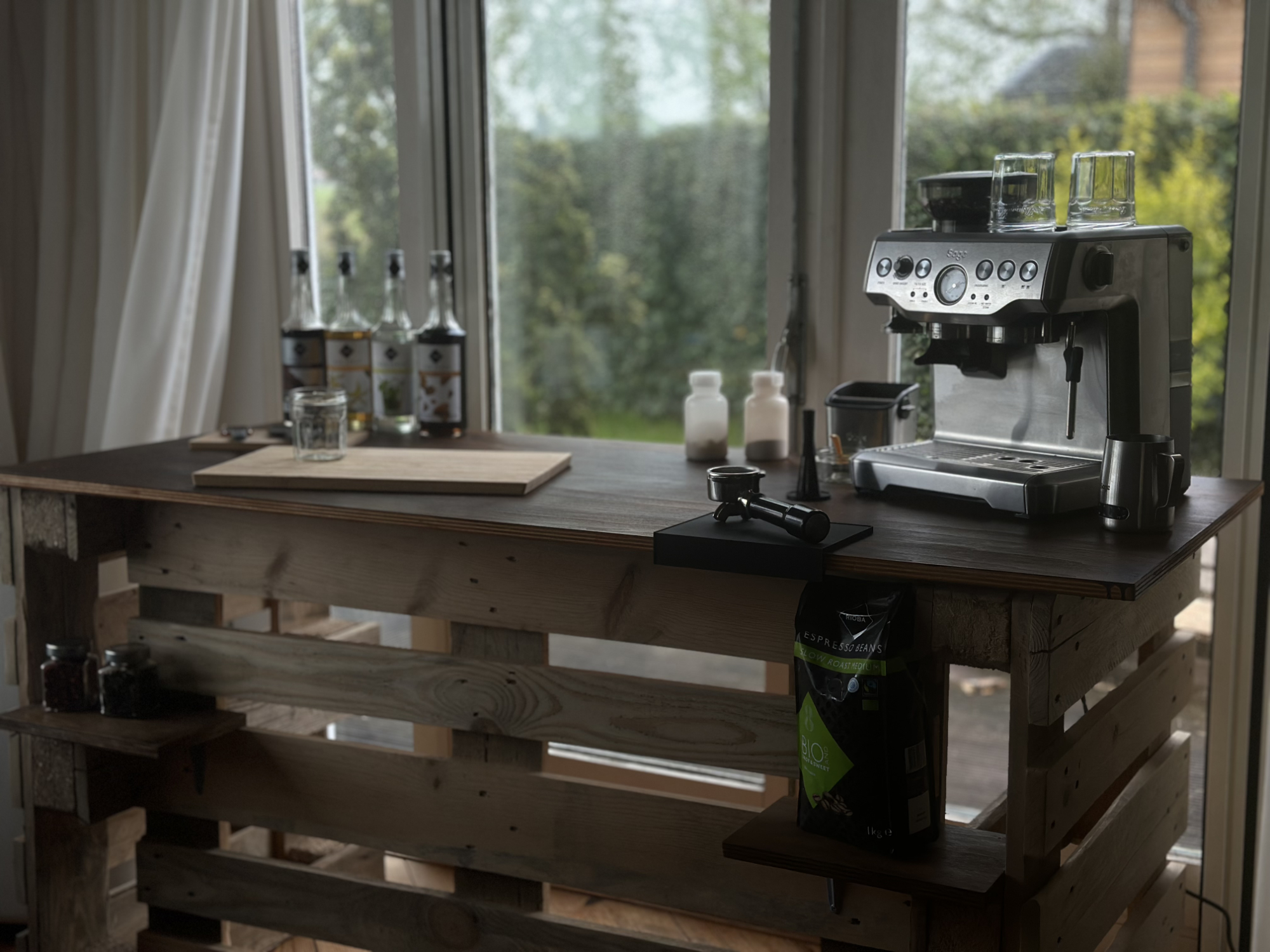 Onze Koffie Landrover met setup tijdens de markt van Wormerveer | Roam & Roast Coffee
